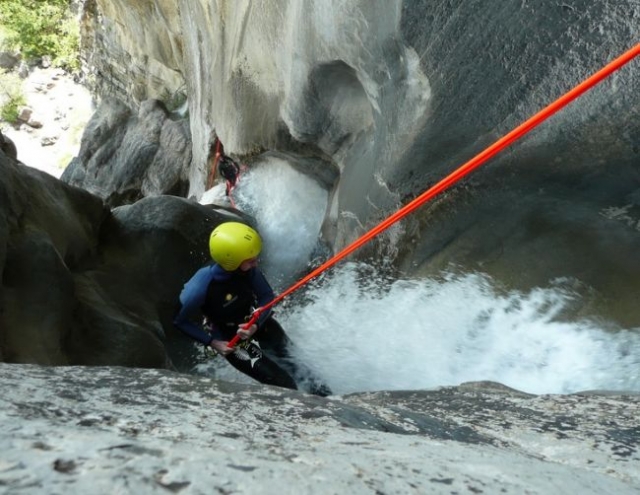  Rapel e canyoning